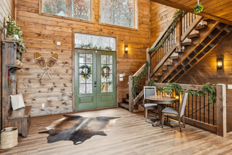Exterior & Views 2, Endless Blue Skies 5 Bedroom Cabin, Sevier