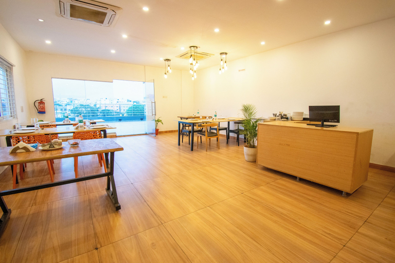 Others 5, Moonlight Inn, Bangalore