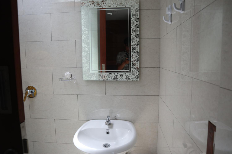 Bathroom 5, Bukit Kembang Sari, Karangasem