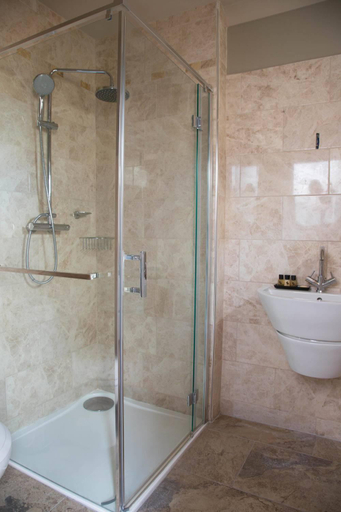 Bathroom 3, The Evenlode Rooms at Firehouse Oxford, Oxfordshire