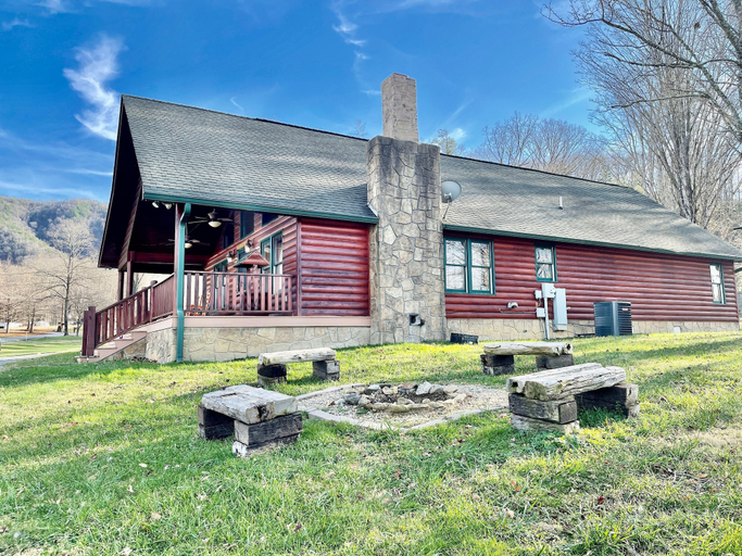 Exterior & Views 2, Little Sugar Camp 3 Bedroom Cabin by RedAwning, Sevier