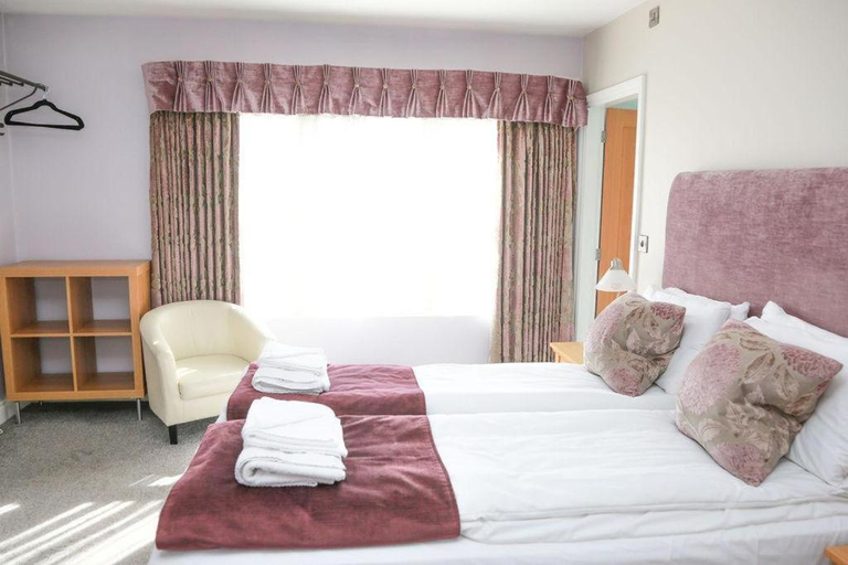 Bedroom 2, The Maypole at Wellow, Nottinghamshire