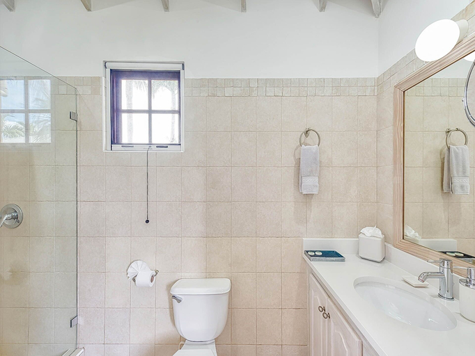 Bathroom 4, Gibbs Glade Villa 4 Bedroom Home by Bluescape