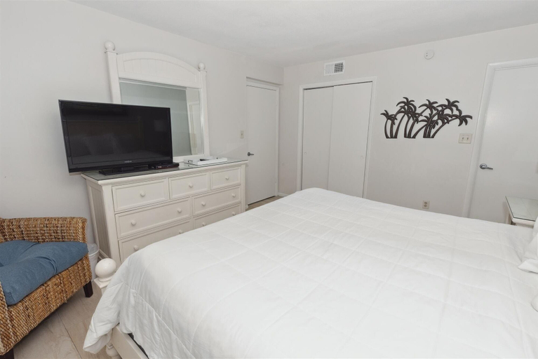 Bedroom 3, Beach House 402d 2 Bedroom Condo by RedAwning, Walton