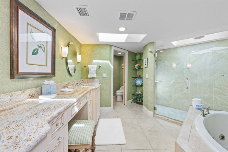 Bathroom 4, 1640 Lands End 3 Bedroom Condo, Lee