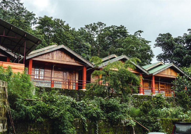 Exterior 11