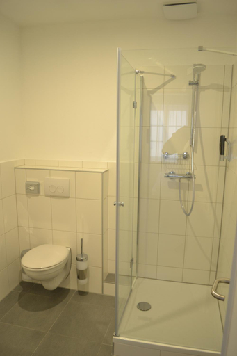 Bathroom 5, Hotel - PLATIA, Günzburg