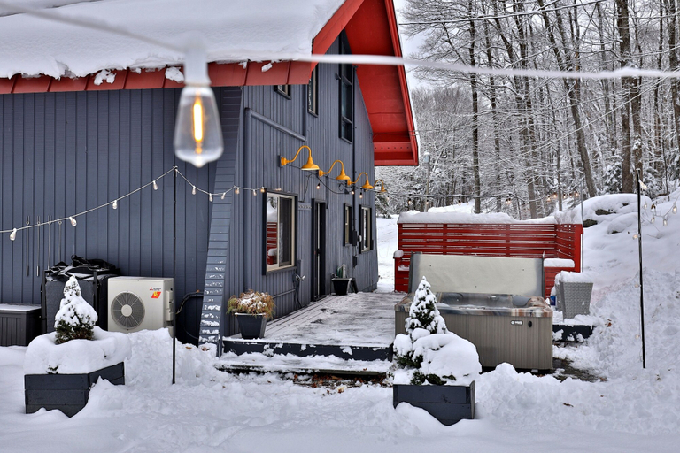 Exterior & Views 2, Whitetail Chalet 4 Bedroom Home, Rutland
