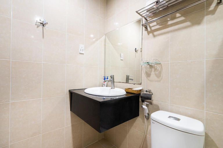 Bathroom 7