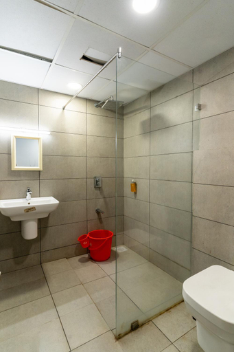 Bathroom 4, Hotel Sunflare, Ahmadabad
