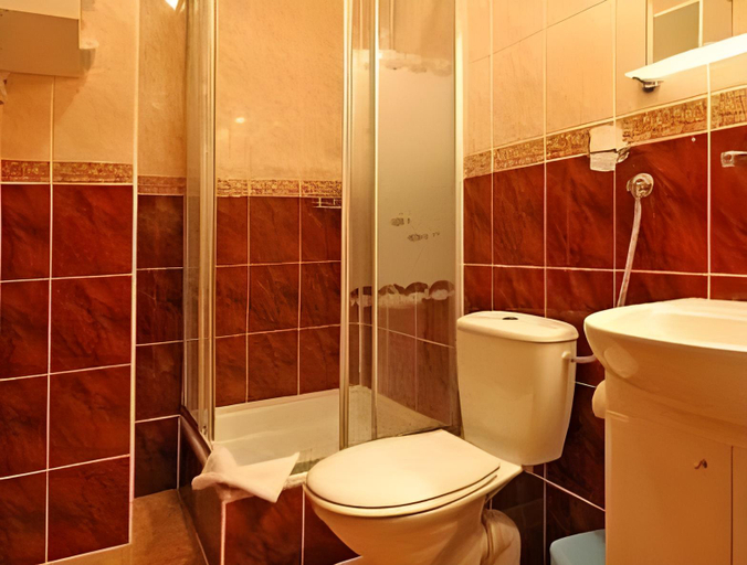 Bathroom 4, Hotel Wodnik Twoj Hotel z widokiem na morze, Kołobrzeg
