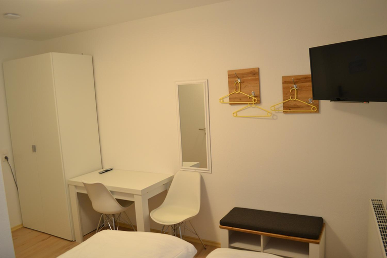 Bedroom 3, Hotel - PLATIA, Günzburg