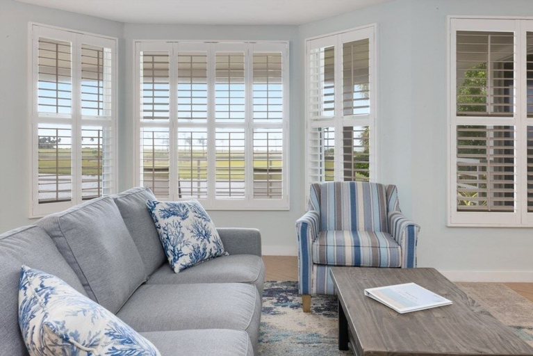Others 4, Captivated By The Sea 2 Bedroom Condo, Lee