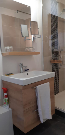 Bathroom 3, Le jardin bernard PERRIER, Hérault