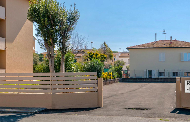 ISA-Residence with swimming-pool in Marina di Cecina only 700 meters from the sea, studio-apartments, Livorno