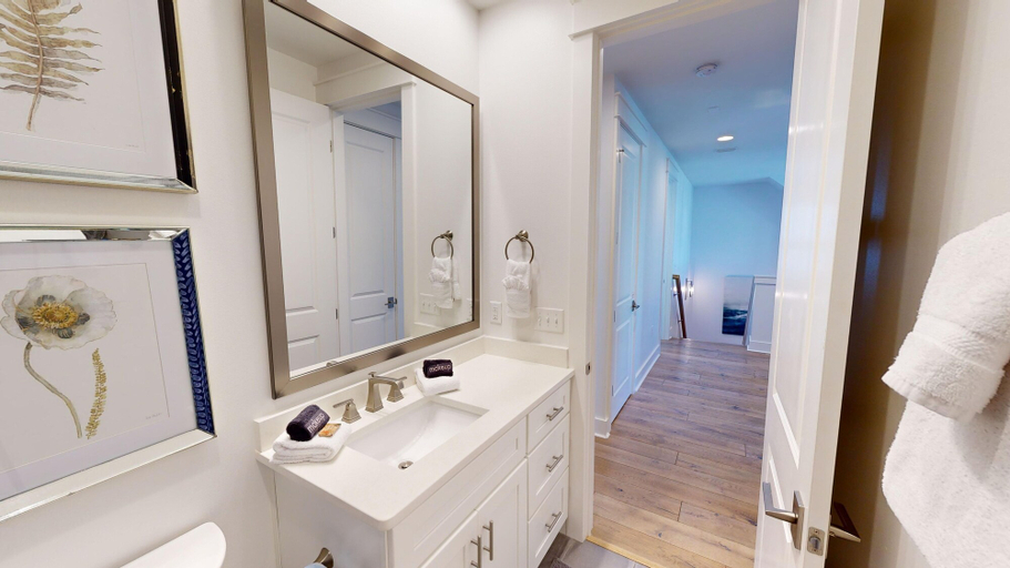 Bathroom 4, Seaside Serenity 5 Bedroom Home, Walton
