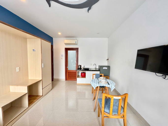 Dining Room 24