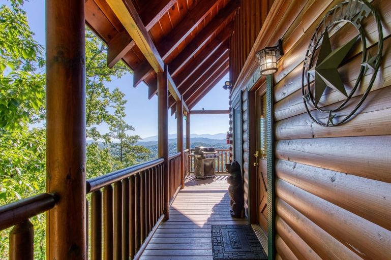 Others 5, Majestic Mountain View - Great Location! - Convenient To Everything! 2 Bedroom Cabin by RedAwning, Sevier