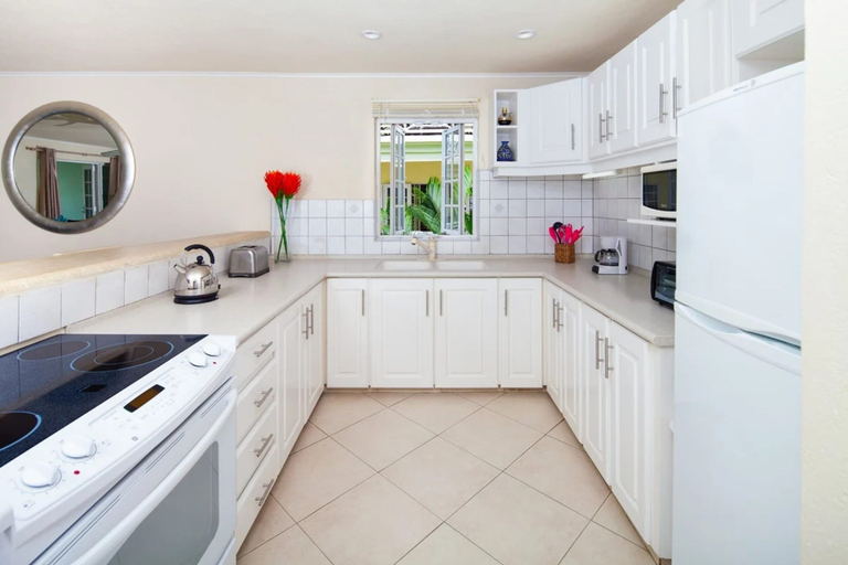 Others 4, Margate Gardens 4 by Blue Sky Luxury