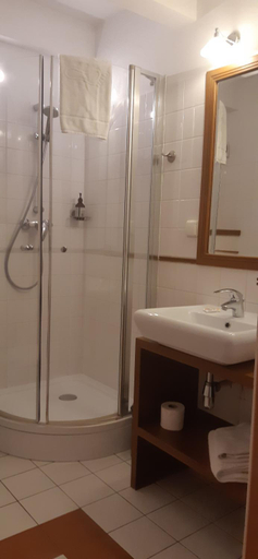 Bathroom 2, Spichlerz na Krakowskiej, Puławy