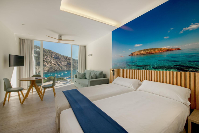 Bedroom 3, Hotel El Pinar, Baleares