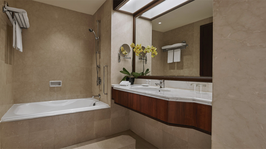 Bathroom 5, Gurney Bay Hotel, A PARKROYAL Partner Hotel, Pulau Penang