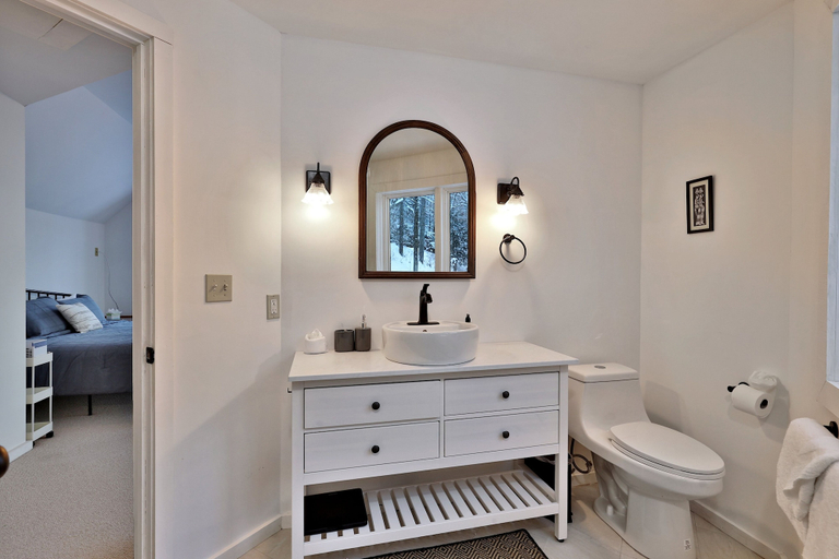 Bathroom 4, Mountainview Escape 4 Bedroom Home, Rutland