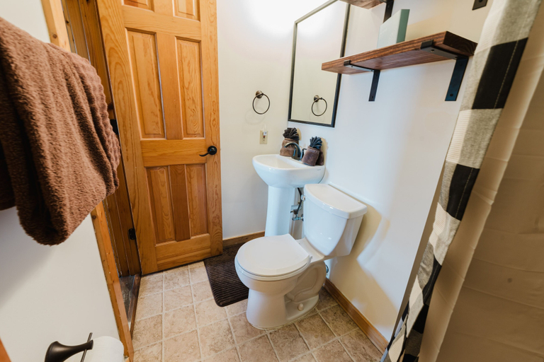 Bathroom 3, Ain't No Mountain High Enough 1 Bedroom Cabin by RedAwning, Sevier