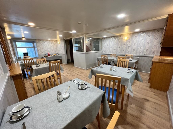 Food & Drinks 5, gwesTY Guest House, Ceredigion