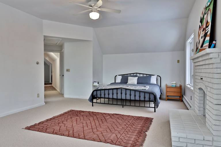 Bedroom 3, Mountainview Escape 4 Bedroom Home, Rutland