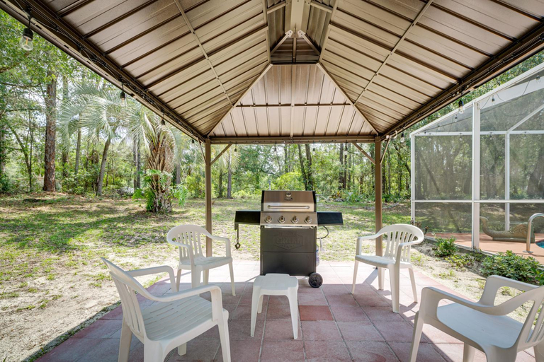 Food & Drinks, 4 Mi to Rainbow Springs: Dunnellon Villa w/ Pool!, Marion