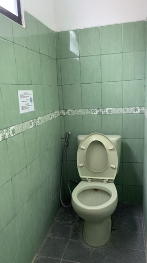 Bathroom 12
