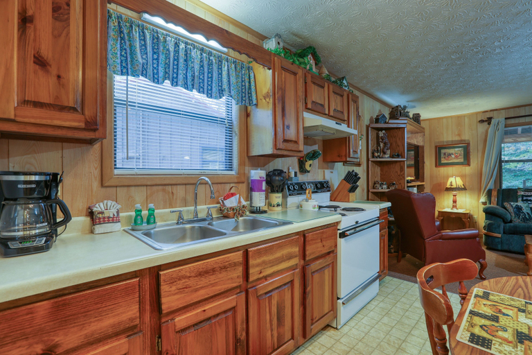 Others 5, Whispering Creek - 2 Bedrooms, 1 Baths, Sleeps 6 Cabin by RedAwning, Cocke
