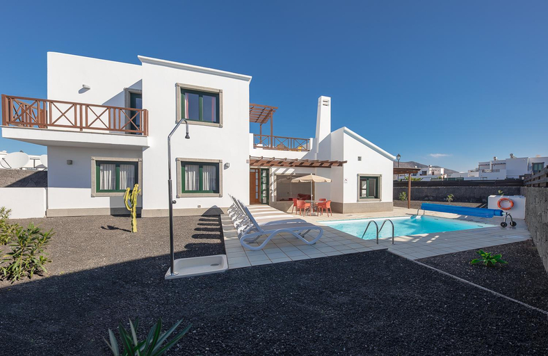 Others 2, Camelot Holiday Homes by LIVVO, Las Palmas