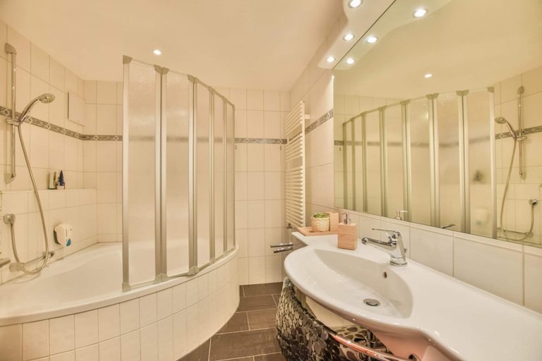 Bathroom, Casa Arturo 412, Raron