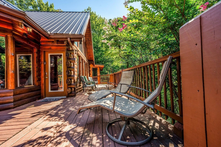 Exterior & Views 2, Steele Away 3 Bedroom Cabin by RedAwning, Sevier