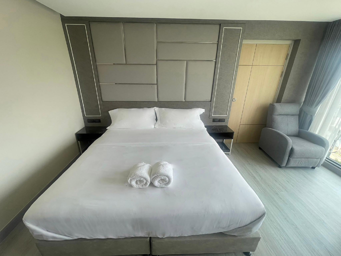 Bedroom 12