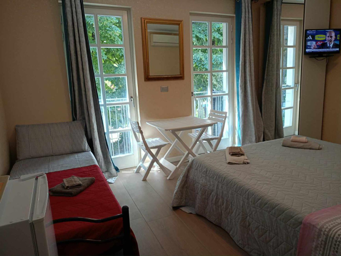 Bedroom 2, AFFITTACAMERE PIAZZA UNITA', Gorizia
