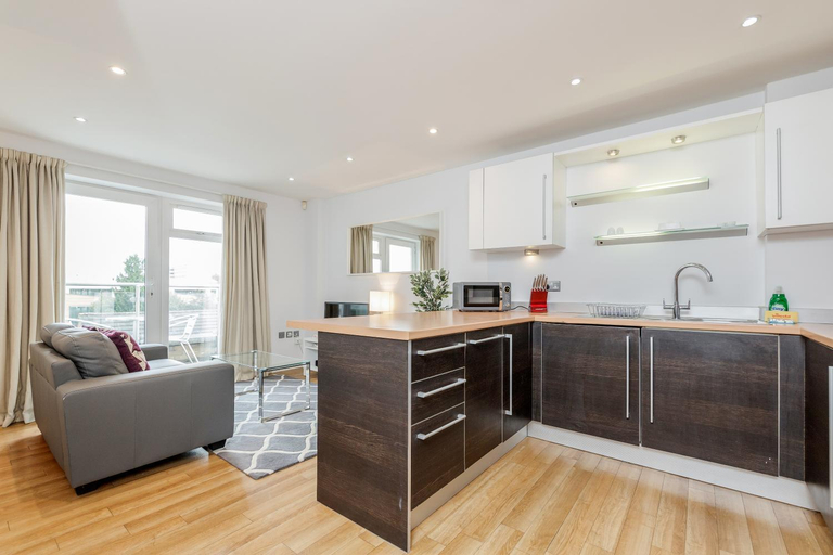 Others 5, Roomspace Serviced Apartments -Abbot's Yard, Surrey