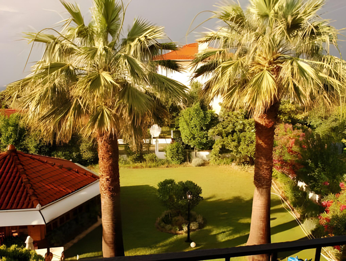 Others 2, IRIDA Rooms 'n' Pool, Central Macedonia