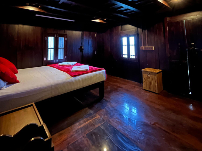 Bedroom 2, NATURE CASTLE -Traditional villa,Vattavada, Idukki