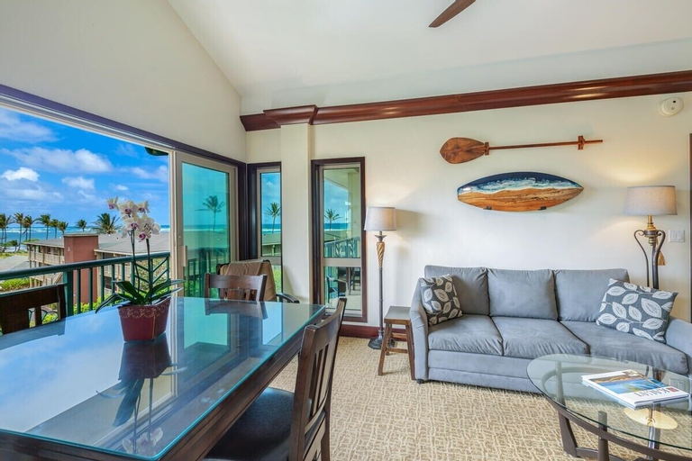 Waipouli B401 2 Bedroom Condo by RedAwning, Kauai