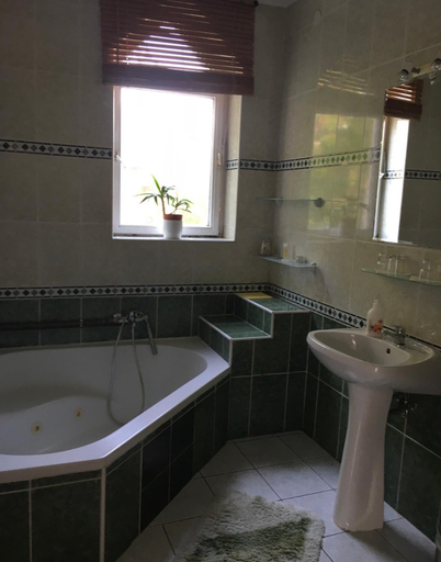 Bathroom 3, Eva Rooms, Budapesti