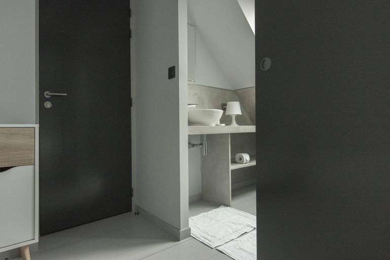 Bathroom 1, La Pomme Petillante, Somme