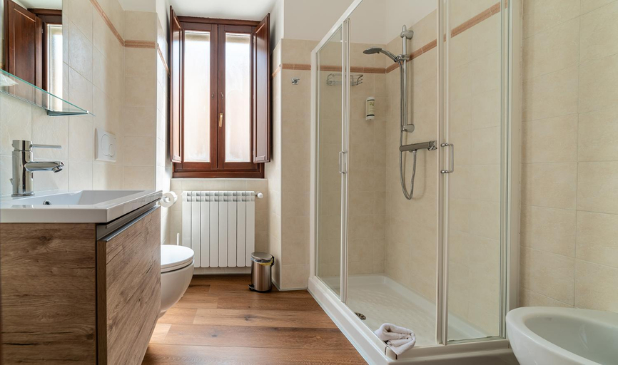 Bathroom 3, B&B Dimora Belvedere, L'Aquila