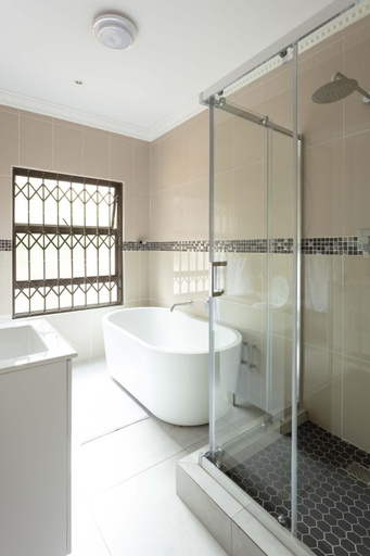 Bathroom 4, Adinkra Boutique Hotel, City of Johannesburg