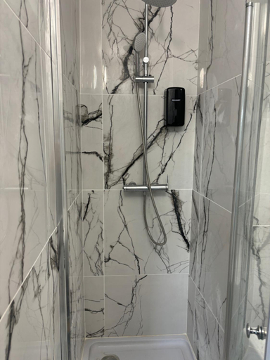 Bathroom 4, Hotel de La gare-Les Floralies, Vienne