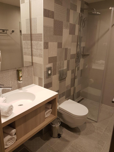 Bathroom 2, Hotel Baril, Hateg