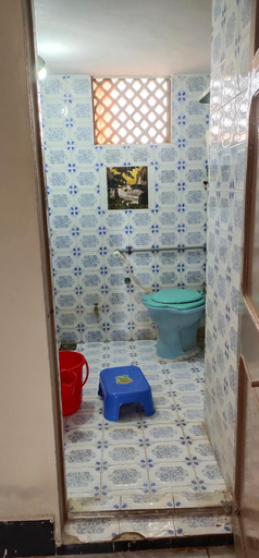 Bathroom 5, Ashirwad bunglow, Devbhumi Dwarka