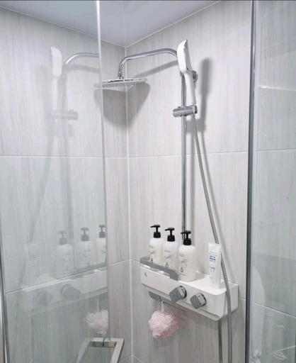 Bathroom 9
